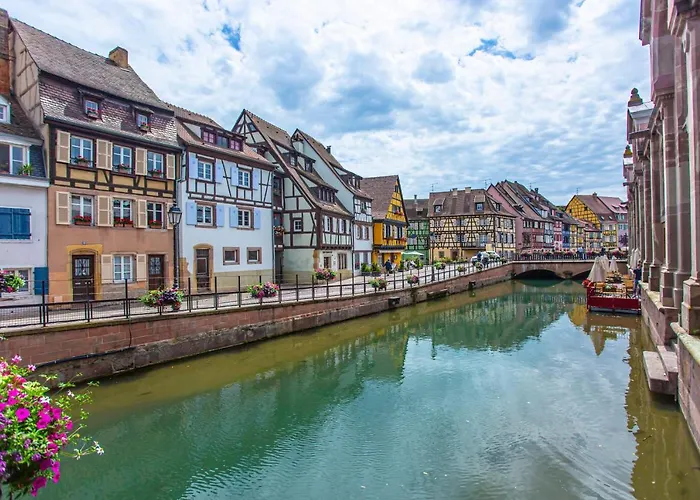 Centre - Balcon - Parking Gratuit *